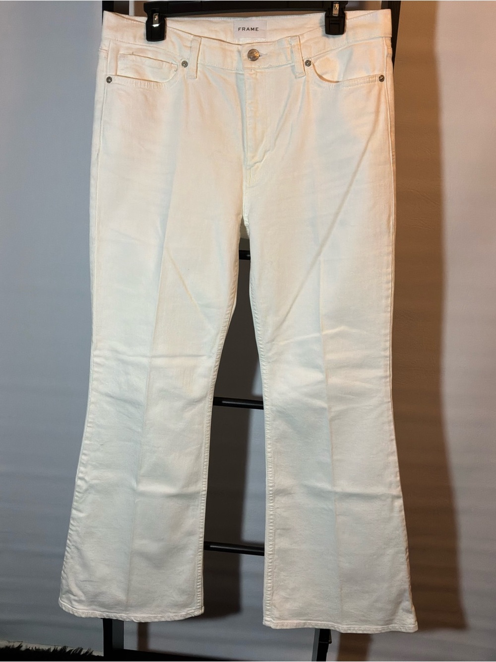 🌙✨ Frame Denim White High-Rise Jeans
